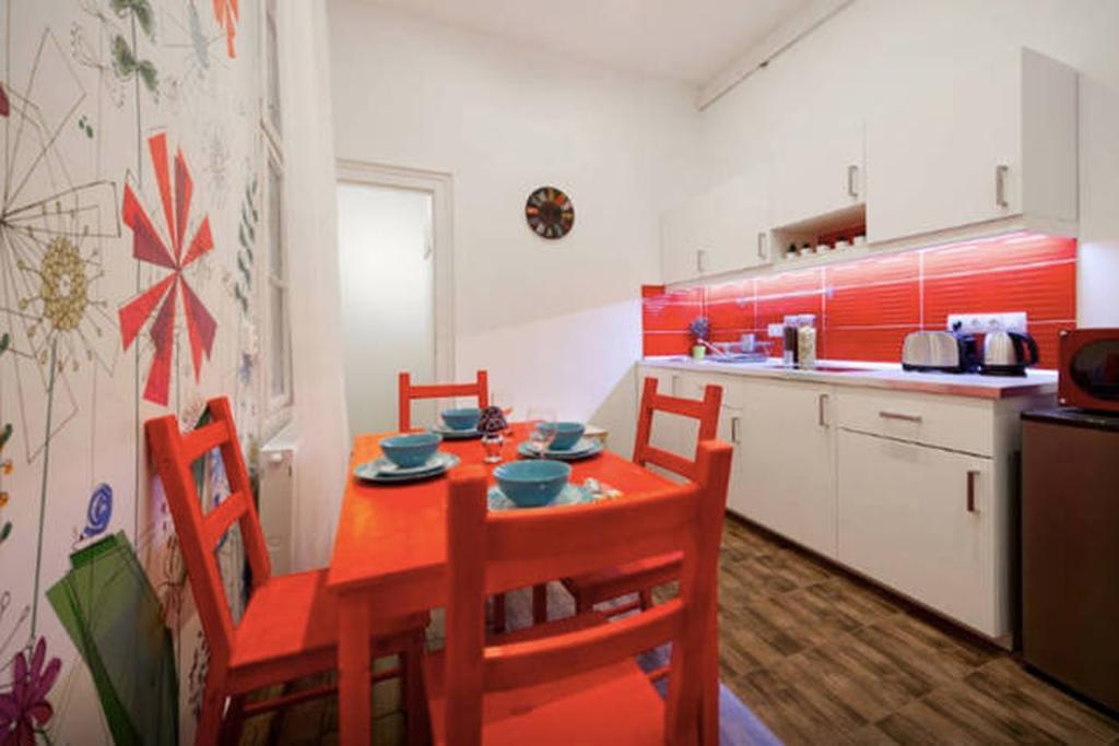 Budget Apartment By Hi5-Kiraly 99 บูดาเปสต์ ภายนอก รูปภาพ
