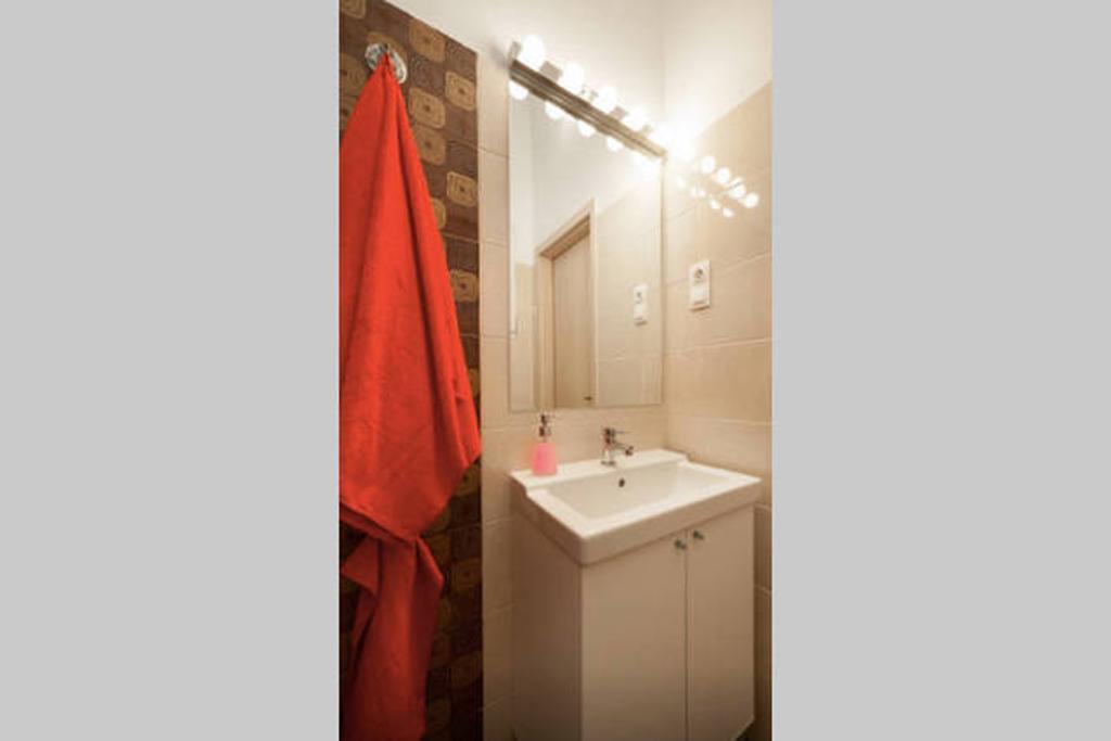 Budget Apartment By Hi5-Kiraly 99 บูดาเปสต์ ภายนอก รูปภาพ